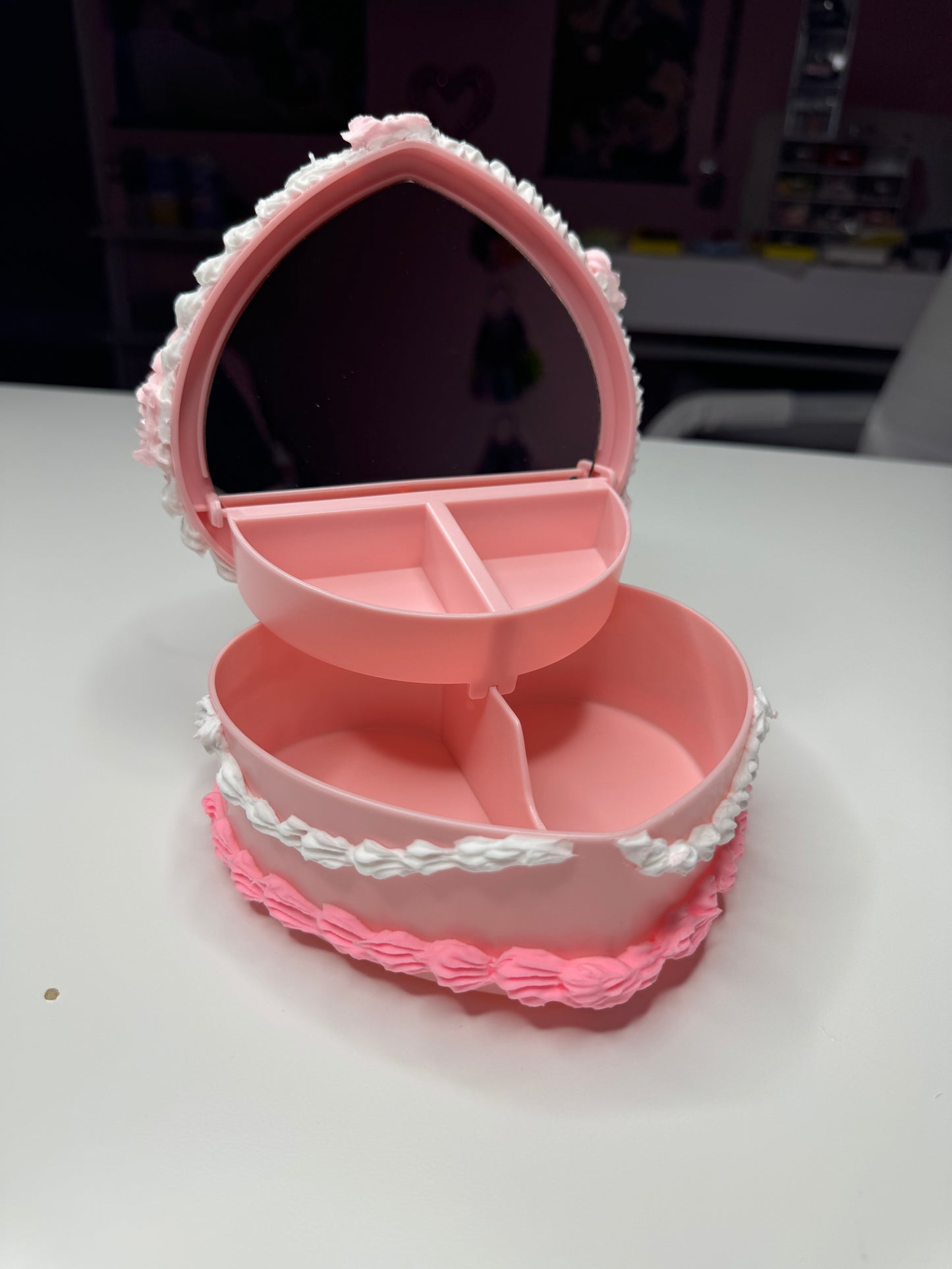 Cake jewelry box